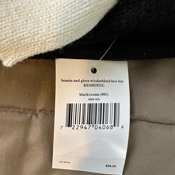 Kate Spade Black w/ Bow Beanie - Picture 3 of 6